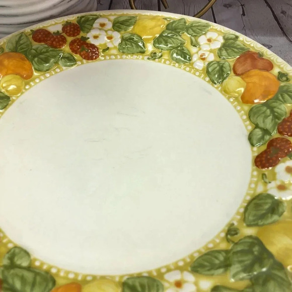 vintage Della Robbia by Metlox - Poppytrail - Vernon dinner plates set of two - Picture 4 of 6